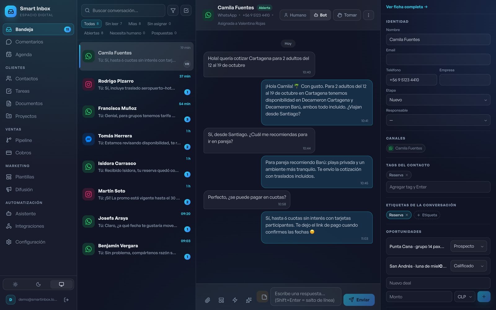 Bandeja con conversación abierta